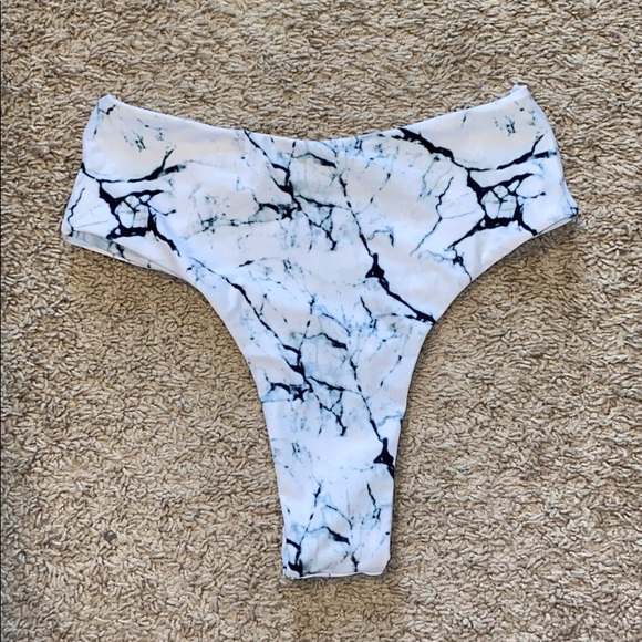 SOLD White Marble cheeky bathing suit set - Picture 4 of 4